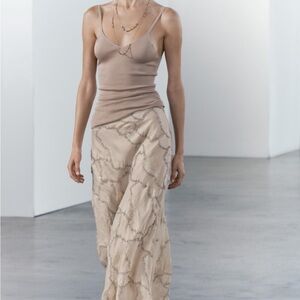 ZARA EMBROIDERED BEADED SKIRT ZW COLLECTION SIZE SMALL